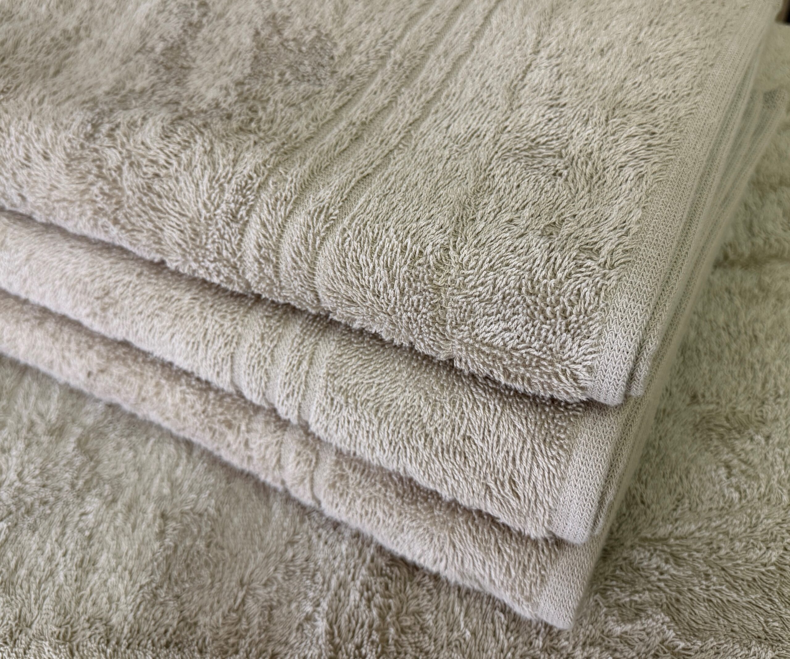 SpaKnit 450gsm Leisure Towel 80 x 160cm Chlorine Resistant - Image 3