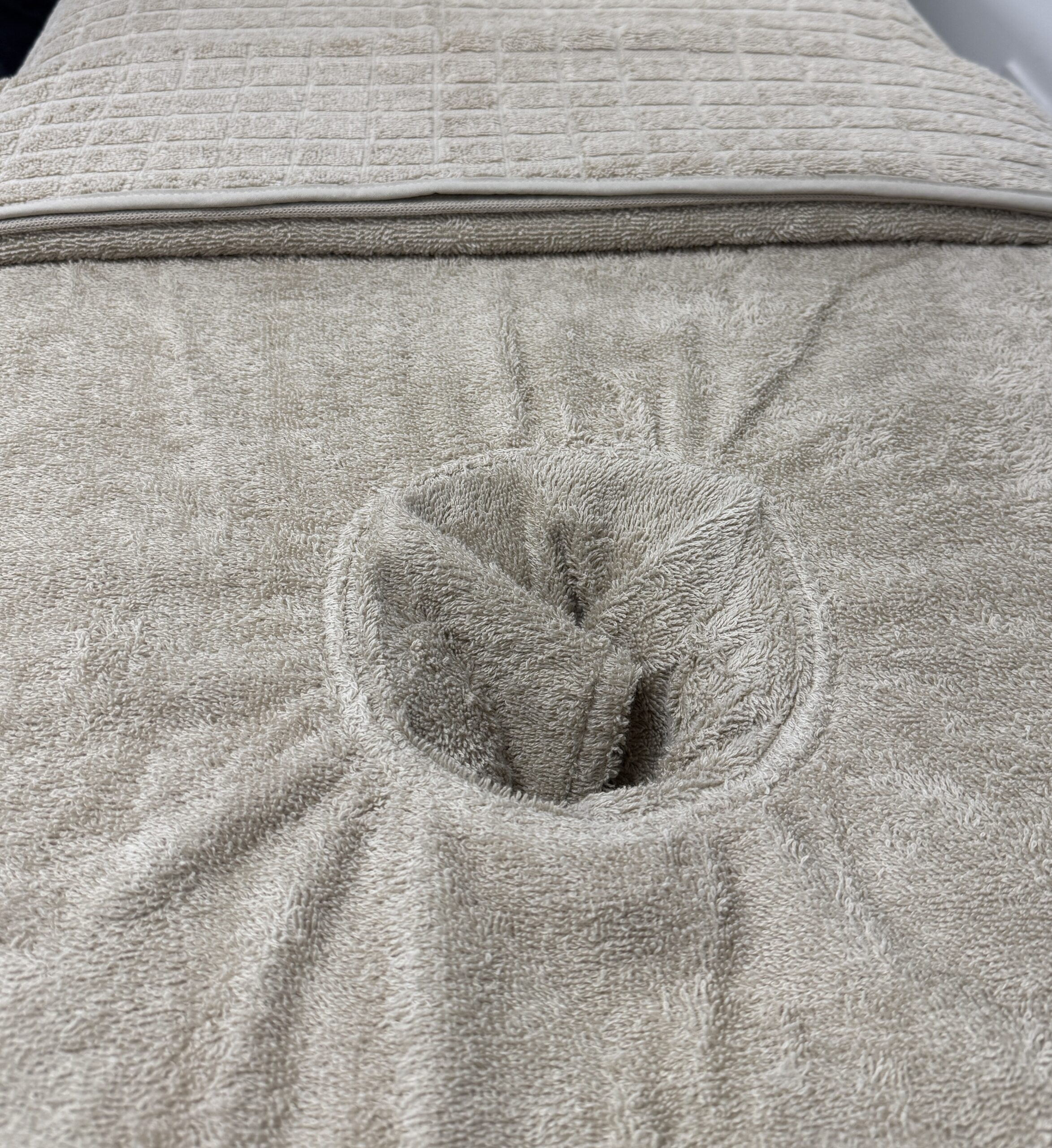 SpaKnit 450gsm Jumbo Bath Sheet with Polo Neck 100 x 220cm (Pebble) - Image 2